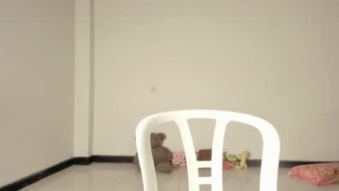 Snapshot of carolinnagomez chatting on 10.27.25 Caro online show from 10.27.25