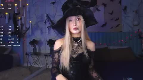 Snapshot of carolreeves chatting on 11.01.25 Carol online show from 11.01.25