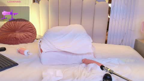 Snapshot of carolriveraa chatting on 01.05.25 Carol Rivera online show from 01.05.25