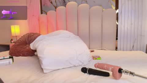 Snapshot of carolriveraa chatting on 01.22.25 Carol Rivera online show from 01.22.25