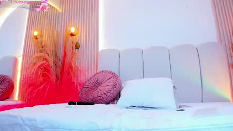 Snapshot of carolriveraa chatting on 12.16.25 Carol Rivera online show from 12.16.25