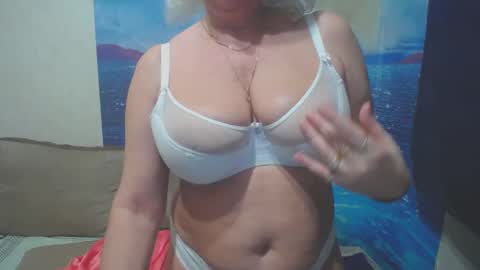 Snapshot of caroncapella chatting on 12.15.24 VicunaCool online show from 12.15.24