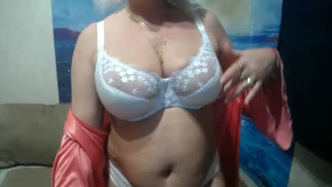 Snapshot of caroncapella chatting on 01.22.25 VicunaCool online show from 01.22.25