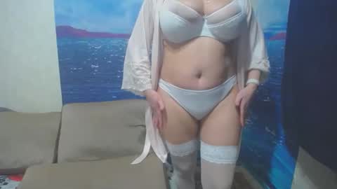 Snapshot of caroncapella chatting on 02.26.25 VicunaCool online show from 02.26.25