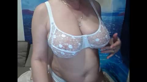 Snapshot of caroncapella chatting on 03.06.25 VicunaCool online show from 03.06.25