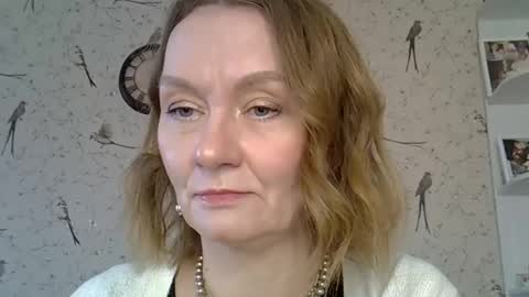 Snapshot of carra_hut chatting on 10.31.25 carra_hut online show from 10.31.25