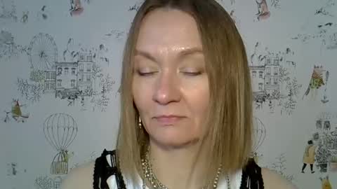 Snapshot of carra_hut chatting on 11.04.25 carra_hut online show from 11.04.25