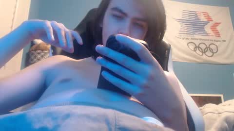 Snapshot of carter10101000 chatting on 05.25.26 carter10101000 online show from 05.25.26