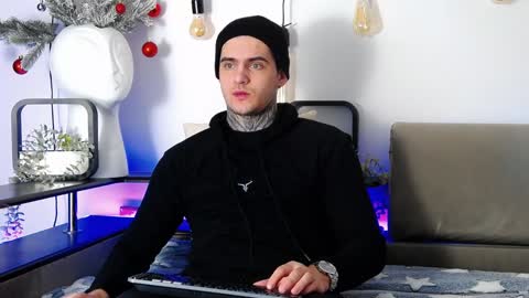 Snapshot of carter_reos chatting on 01.16.25 Carter online show from 01.16.25