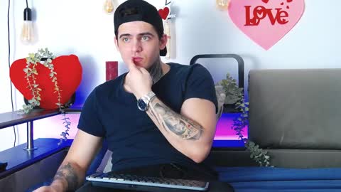 Snapshot of carter_reos chatting on 02.06.25 Carter online show from 02.06.25