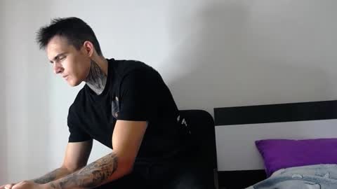 Snapshot of carter_reos chatting on 10.03.25 Carter online show from 10.03.25