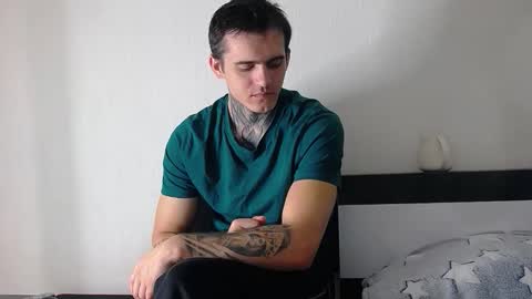 Snapshot of carter_reos chatting on 10.30.25 Carter online show from 10.30.25