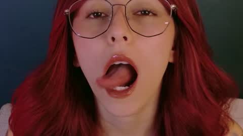 Snapshot of casandra_busting chatting on 06.27.26 Casandra online show from 06.27.26