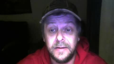 Snapshot of caseurdecue chatting on 04.08.26 AllenGallant online show from 04.08.26