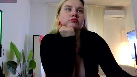 Casey Robbins online show from 10.27.25