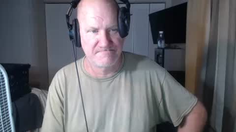 Snapshot of casinocam chatting on 02.15.26 CasinoCam online show from 02.15.26