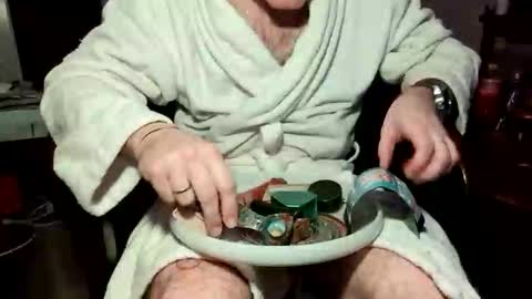 hairyokieotter online show from 12.04.25