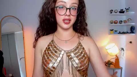 Snapshot of cassandra_caiin chatting on 10.25.25 Cassie online show from 10.25.25