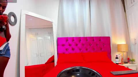 Snapshot of cassandra_hunt chatting on 05.26.26 Cassandra Hunt online show from 05.26.26