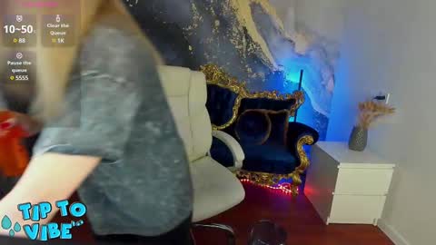 Snapshot of cassandragood chatting on 03.06.25 Lena online show from 03.06.25