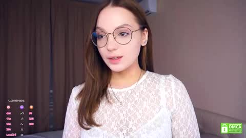 Snapshot of cassicompagna chatting on 09.20.25 Adele online show from 09.20.25