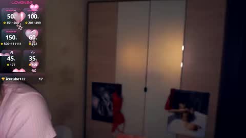 Snapshot of cassicompagna chatting on 10.28.25 Adele online show from 10.28.25