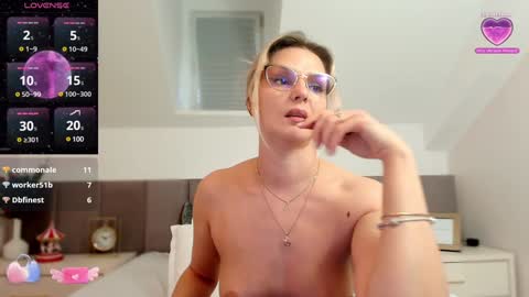 Snapshot of cassidyanne chatting on 01.20.25 cassidyanne online show from 01.20.25