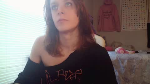 Snapshot of cassie420z chatting on 12.14.24 Cassie online show from 12.14.24