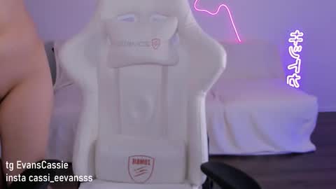 Snapshot of cassie_evansss chatting on 02.17.25 Cassie online show from 02.17.25