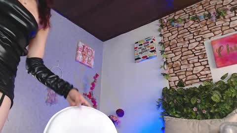 Casie  online show from 12.18.24