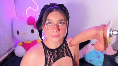 Snapshot of cassiebigass_ chatting on 05.15.26 Bela igzaii9r online show from 05.15.26