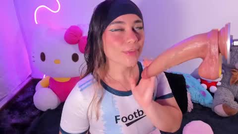 Snapshot of cassiebigass_ chatting on 05.26.26 Bela igzaii9r online show from 05.26.26