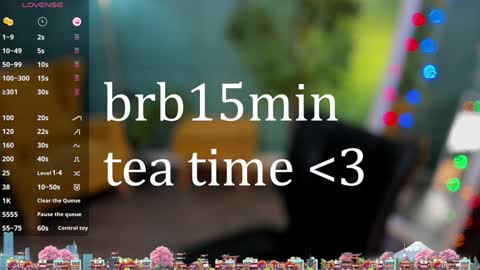 Snapshot of cassiecool chatting on 12.31.24 assie online show from 12.31.24