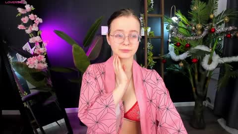 Snapshot of cassiecool chatting on 01.01.25 assie online show from 01.01.25