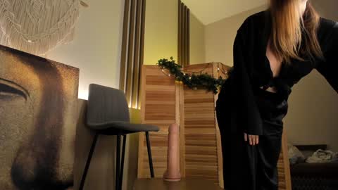 Snapshot of cassiecool chatting on 02.01.25 assie online show from 02.01.25