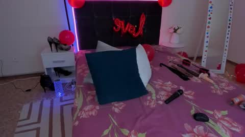 Snapshot of cassieevanss chatting on 02.09.25 Cassie online show from 02.09.25