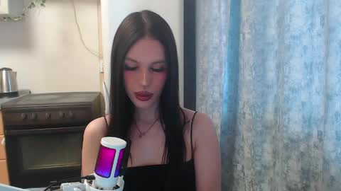 Snapshot of cassiemich chatting on 05.01.26 Cassie online show from 05.01.26