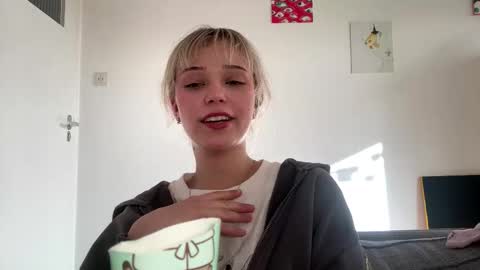 Olivia online show from 03.31.26