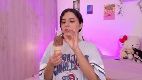 Paula  online show from 05.17.26