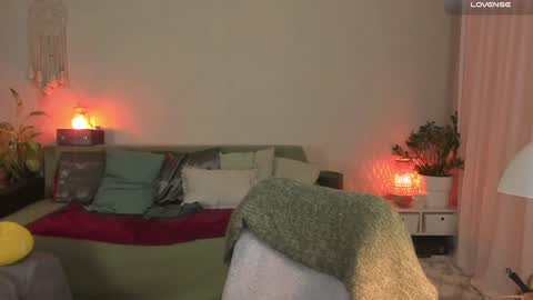  cassandra  online show from 01.23.25