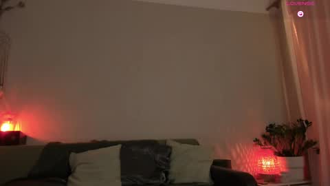  cassandra  online show from 02.13.25