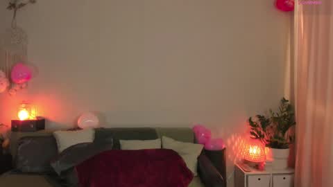  cassandra  online show from 02.18.25