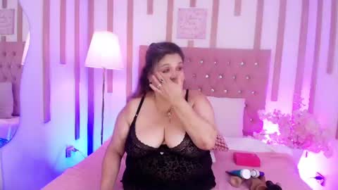 Snapshot of cat_wild chatting on 07.09.26 Marce online show from 07.09.26