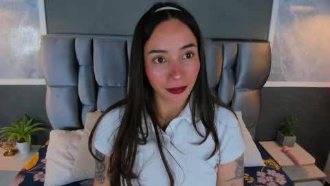Snapshot of cata_jonees chatting on 04.27.26 Cata online show from 04.27.26