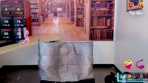 Queen Catalella online show from 12.18.25