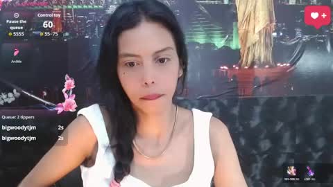 Queen Catalella online show from 05.14.26