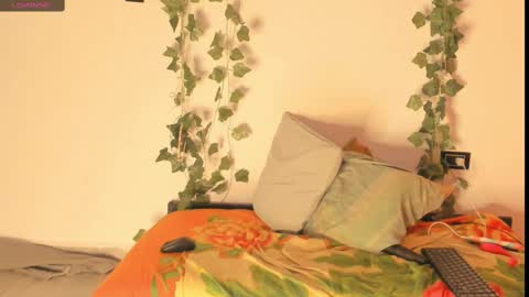 cataleya19__ online show from 09.22.25