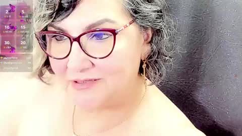 Snapshot of cataleya_mom_ chatting on 05.01.26 cataleya online show from 05.01.26