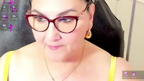 Snapshot of cataleya_mom_ chatting on 05.20.26 cataleya online show from 05.20.26