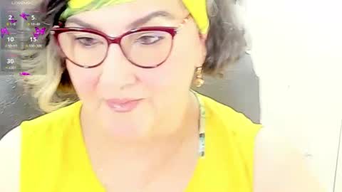 Snapshot of cataleya_mom_ chatting on 06.12.26 cataleya online show from 06.12.26